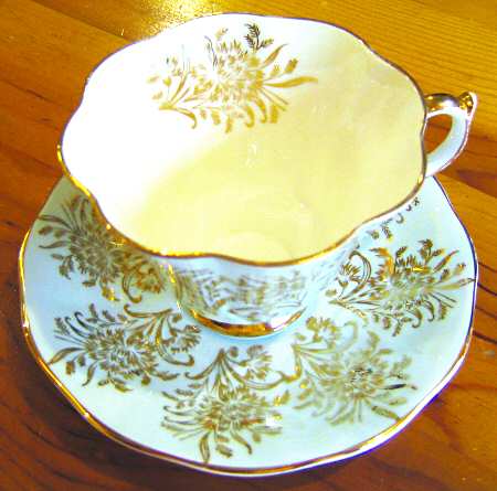 374 Footed Cup & Saucer Set