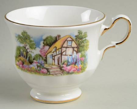 8677 Footed Cup