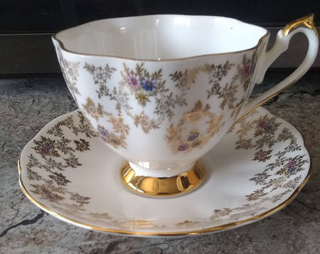 5483 Footed Cup & Saucer Set