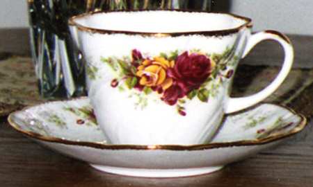 Shalford Flat Cup & Saucer Set