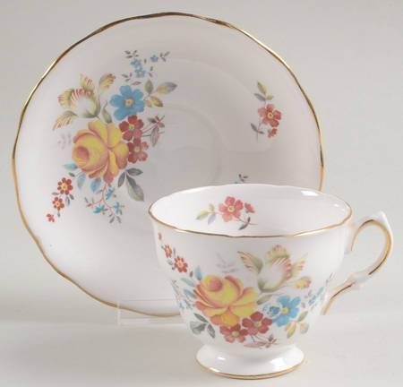 8300 Footed Cup & Saucer Set
