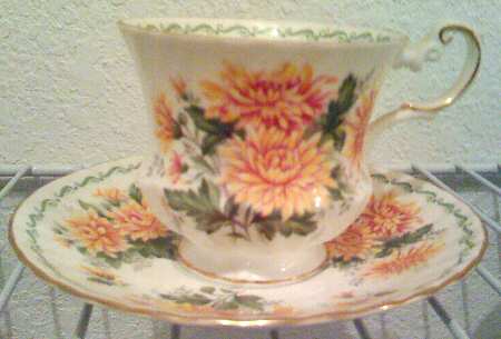 Special Flowers Footed Cup & Saucer Set