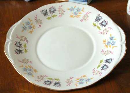 QUA50 Handled Cake Plate