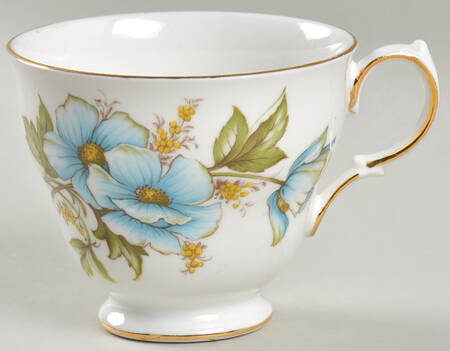 D677 Footed Cup