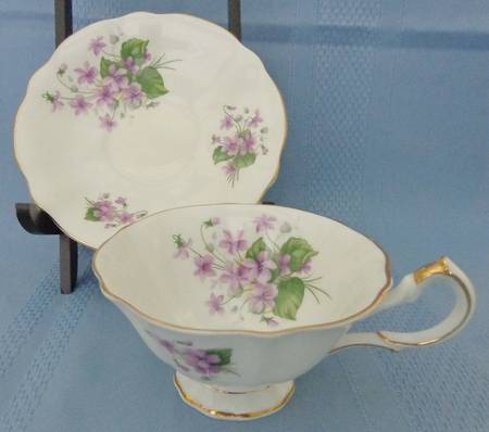 205 Footed Cup & Saucer Set