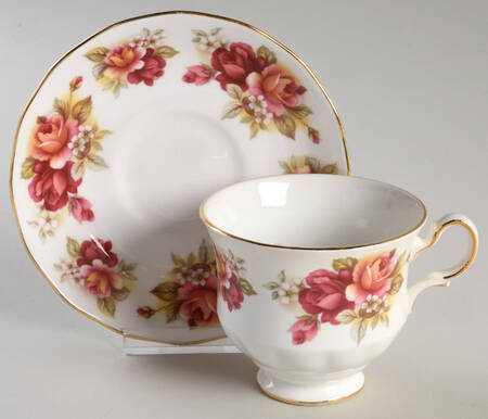 8541 Footed Cup & Saucer Set