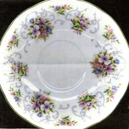 QUE28 Saucer