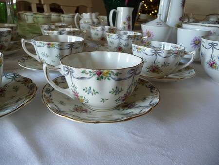 QUE29 Flat Cup & Saucer Set