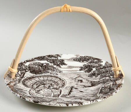 Homestead Turkey 5 3/8"-5 5/8" Bamboo Handled Serving Plate  HC