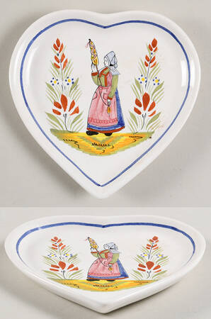 HR or Henriot Backstamp Giftware 4" Heart Shaped Tray