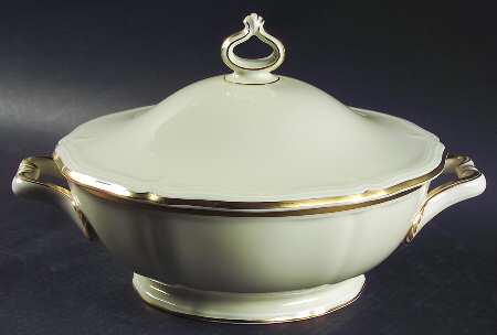 1129 (Chippendale, Cream) Round Covered Vegetable