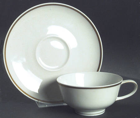 1414 Footed Cup & Saucer Set