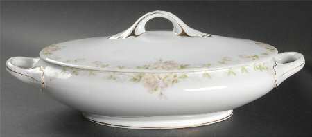 1494 Oval Covered Vegetable