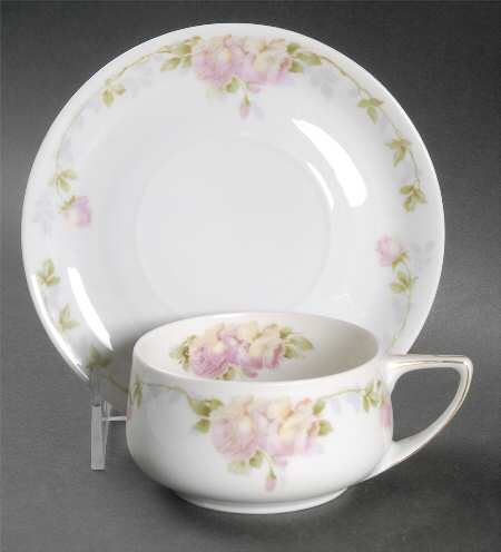 1494 Flat Cup & Saucer Set
