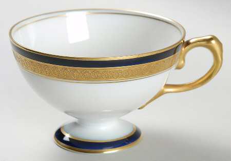 1745 Footed Cup