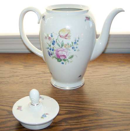 2118 Coffee Pot & Lid