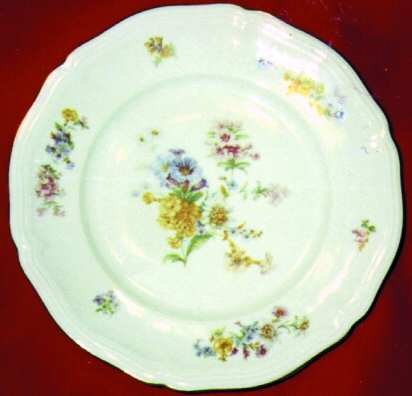 2377 (Chippendale) Dinner Plate