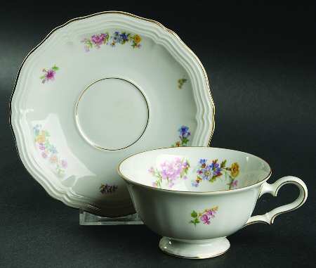 2377 (Chippendale) Footed Cup & Saucer Set