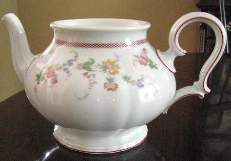 2442 Teapot No Lid