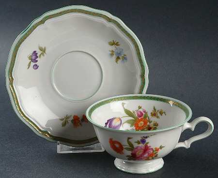 2488 Footed Cup & Saucer Set