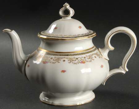 2569 Teapot & Lid