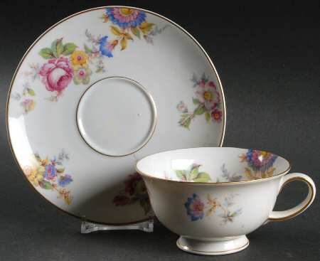 2575 Footed Cup & Saucer Set