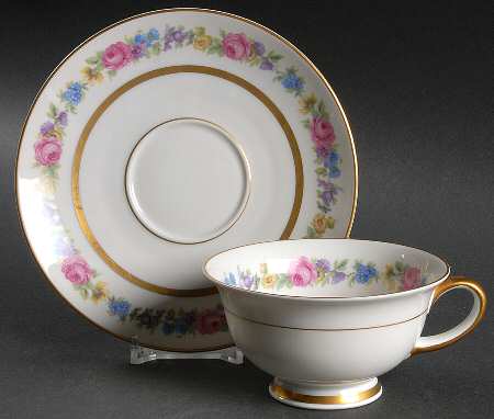 2625 Footed Cup & Saucer Set