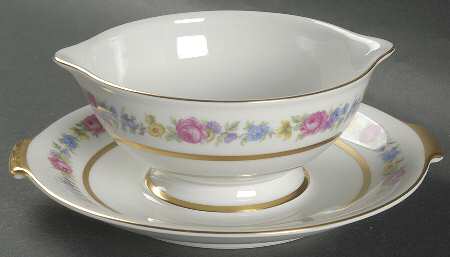 2625 Gravy Boat with Attached Underplate
