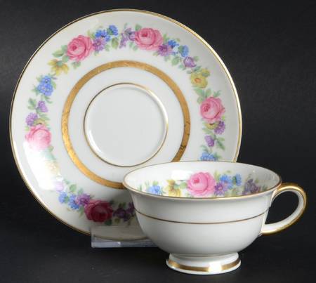 2625 Footed Demitasse Cup & Saucer Set