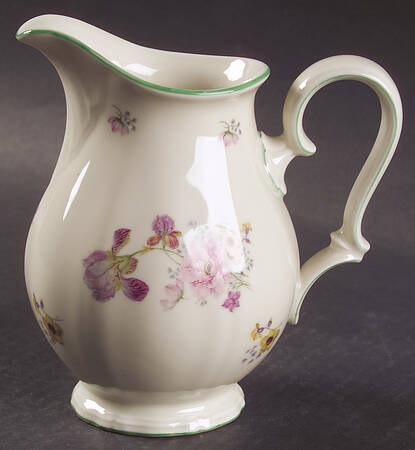 2664 (Chippendale, Cream, Green Trim) 16 Oz Pitcher