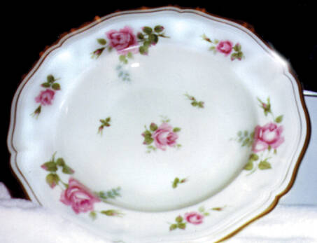 2677 Dinner Plate