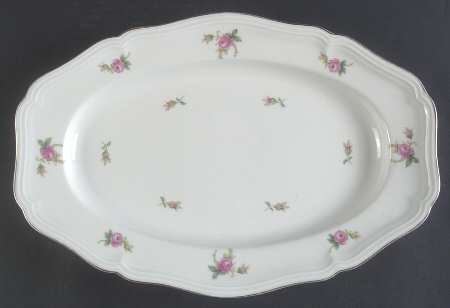 2820 (Chippendale, Gold Trim) 15" Oval Serving Platter