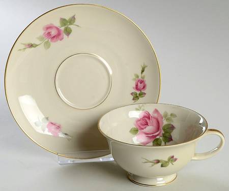 2825 (Aida, Cream) Footed Cup & Saucer Set