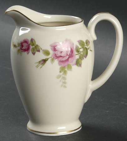 2825 (Aida, Cream) Creamer