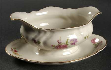 2922 (Viktoria) Gravy Boat with Attached Underplate