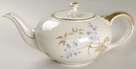 3062 Teapot & Lid