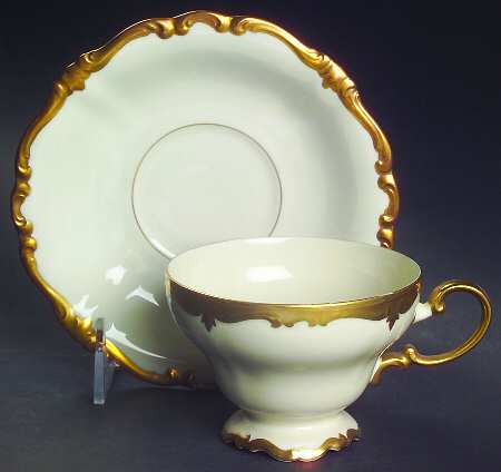 3099 Footed Cup & Saucer Set