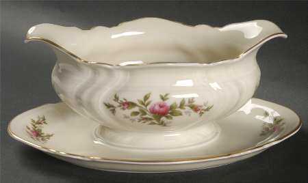 3158 (Viktoria) Gravy Boat with Attached Underplate