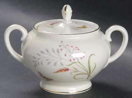 3162 (Aida, Cream) Sugar Bowl & Lid