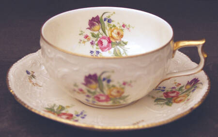 3217 Flat Cup & Saucer Set