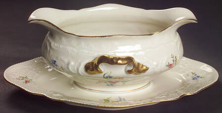 3217 Gravy Boat with Attached Underplate