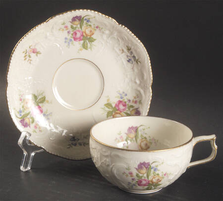 3217 Flat Cup & Saucer Set