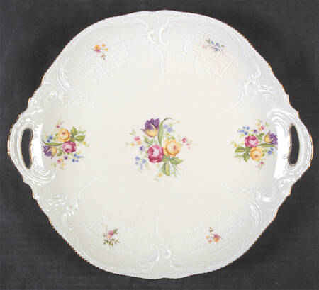3217 Handled Cake Plate