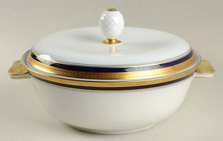 3285 Round Covered Vegetable