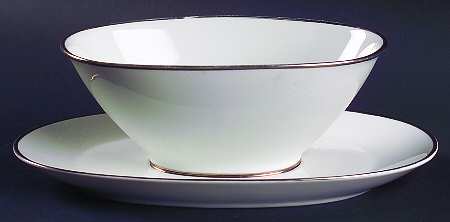 3302 Gravy Boat with Attached Underplate
