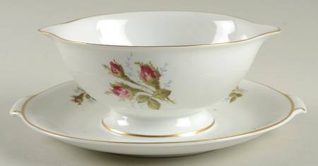 3322 (Aida, Roses) Gravy Boat with Attached Underplate