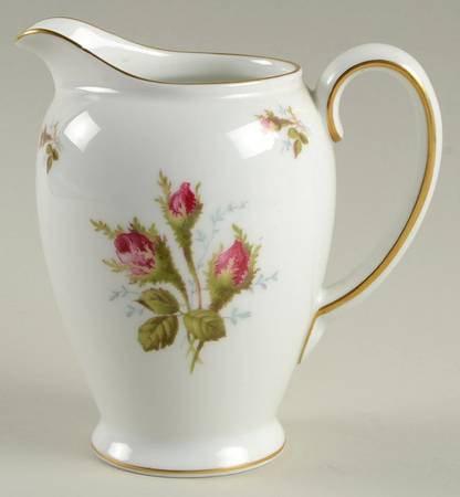 3322 (Aida, Roses) Creamer