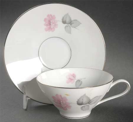 3369 Flat Cup & Saucer Set
