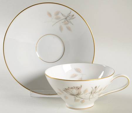 3434 Flat Cup & Saucer Set