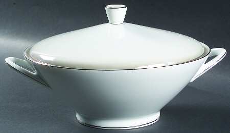 3470 Round Covered Vegetable